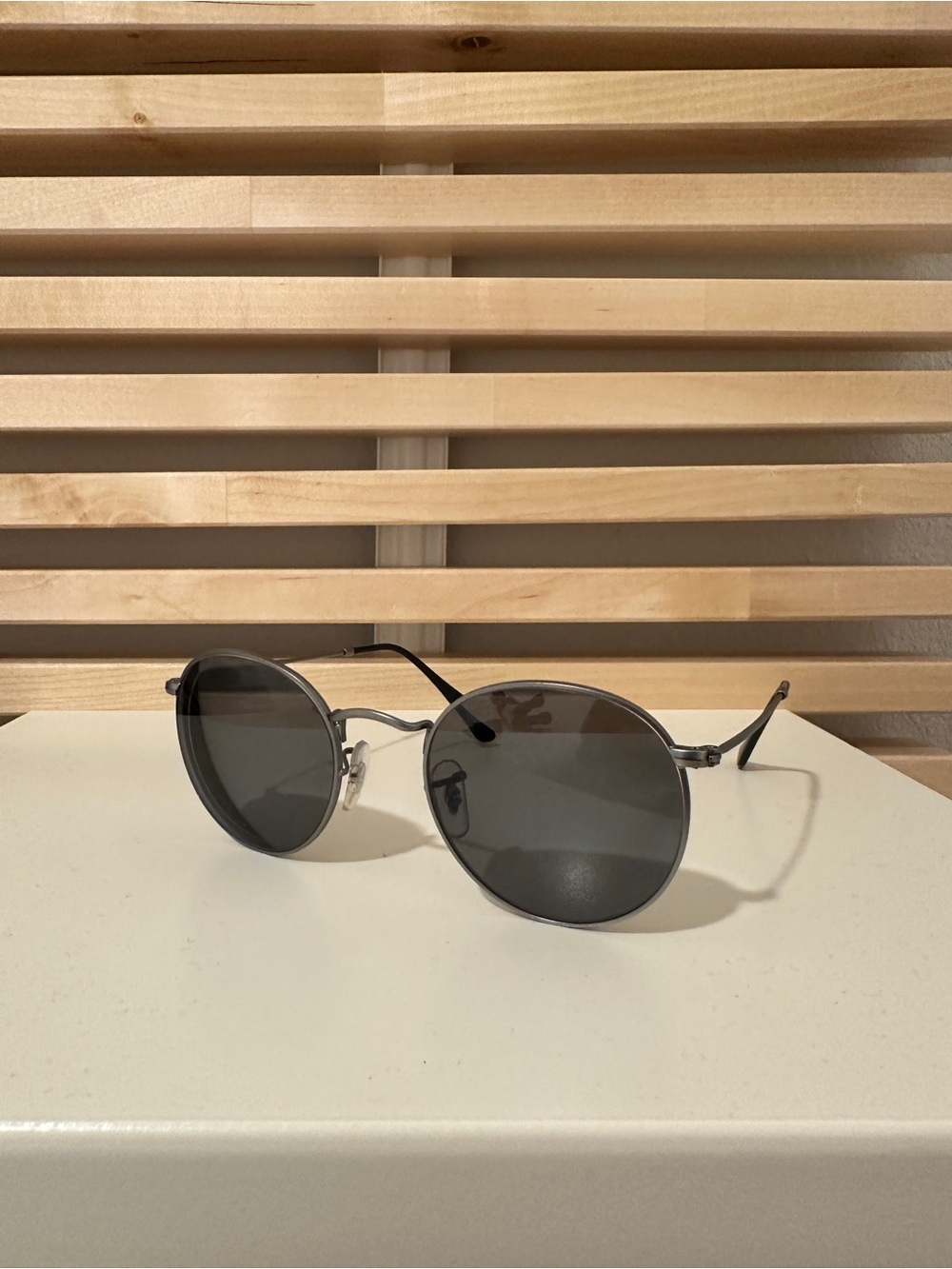 Ray-Ban Round Metal Sunglasses in Black and Gray RB3447